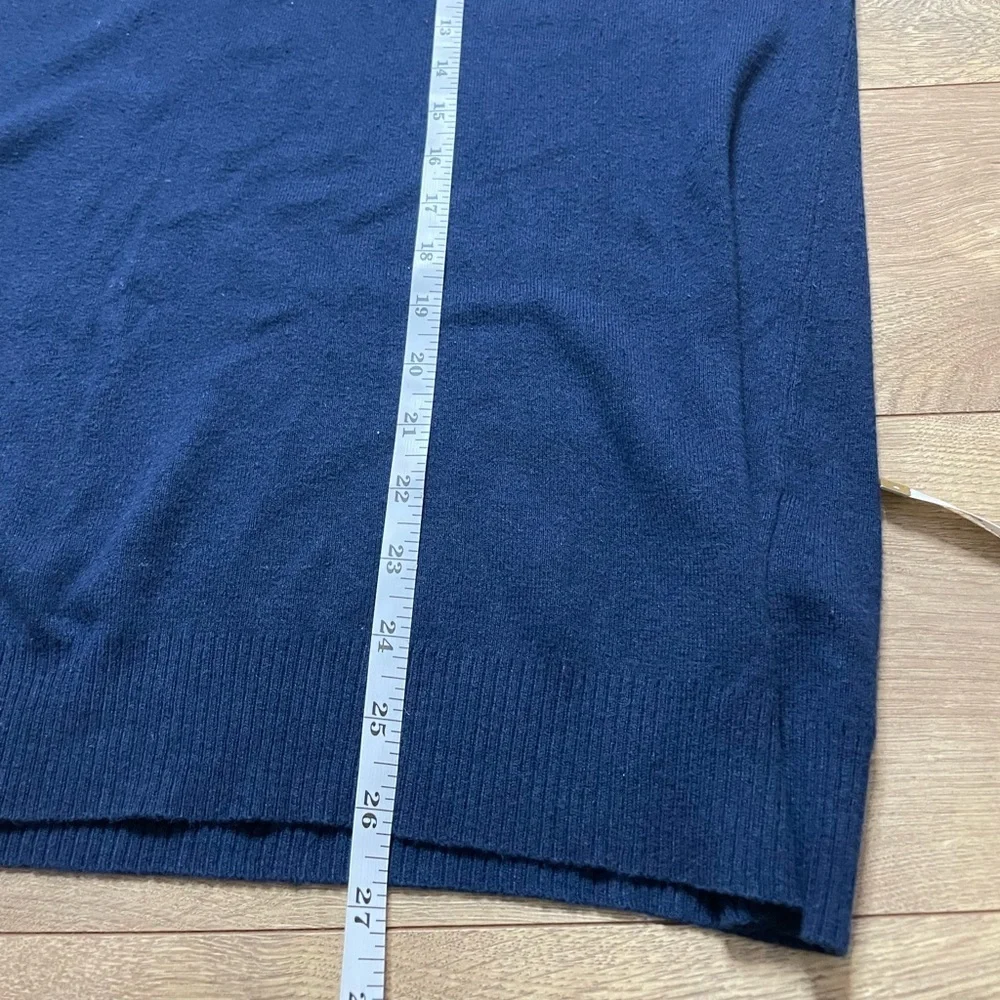 Calvin Klein Men's Ribbed V-Neck Sweater (Navy / Size L)